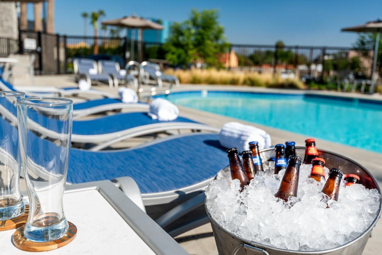 Holiday Inn Express & Suites Santa Ana - Orange County By Ihg Luaran gambar