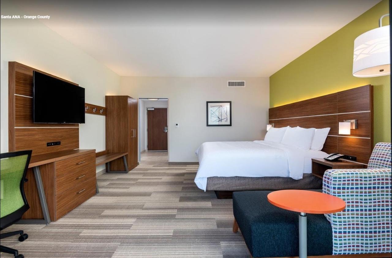 Holiday Inn Express & Suites Santa Ana - Orange County By Ihg Luaran gambar